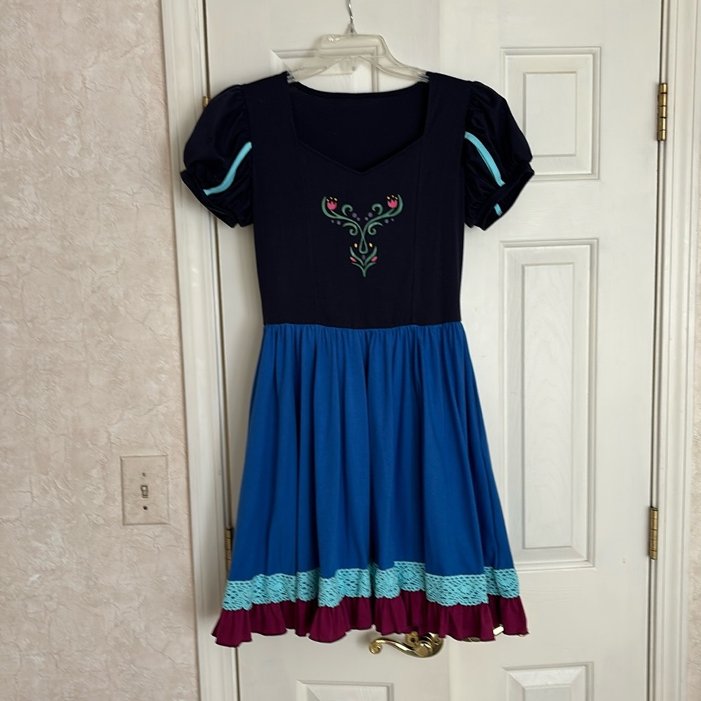 VSparkles ladies Frozen Anna Dress size S